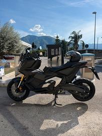 Xadv 750