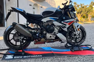 Bmw s1000r 2025
