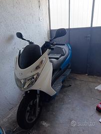 Suzuki burgman 125 