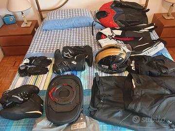 INDUMENTI E ACCESSORI MOTO 