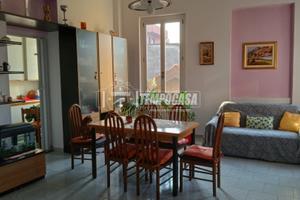 Ampio trilocale con box senza spese