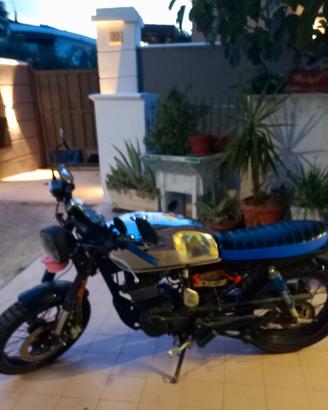 Hanway Black Café 125