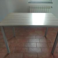 Tavolo da cucina 