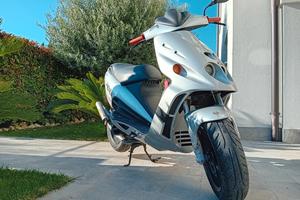 phantom f12 