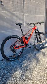 Mondraker Foxy Carbon R MTB enduro