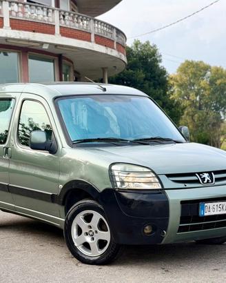 Peugeot Ranch 1.6 HDi 5p. Lee