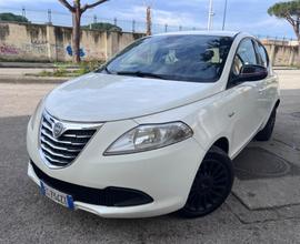 Lancia Ypsilon 1.2 BENZ/GPL ELEFANTINO ROSA 2013