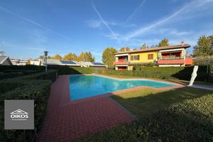 Appartamento di 90 m² con 3 locali e box auto a De