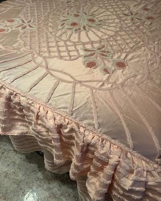 Coperta rosa per letto matrimoniale