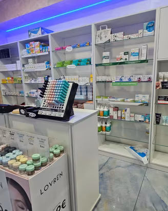 ARREDO FARMACIA / PARAFARMACIA / FARMASANITARIA