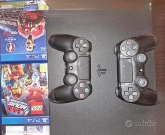 PlayStation 4 Slim 2 joystick e 2 giochi