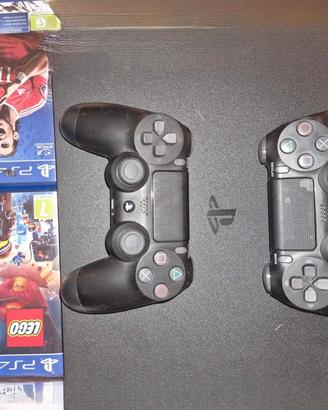 PlayStation 4 Slim 2 joystick e 2 giochi