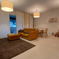 Indipendente arredato+terrazzo+garage+cantina