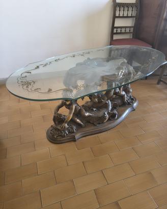 Tavolino di legno lavorato e vetro intarsiato.