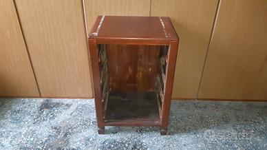 Comodino da restaurare