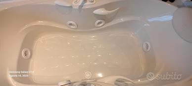 Vasca jacuzzi 