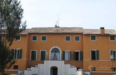Immobile in asta di 380 m² con più di 5 locali a F