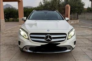 Mercedes GLA 2016