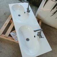 lavabo doppio con miscelatori