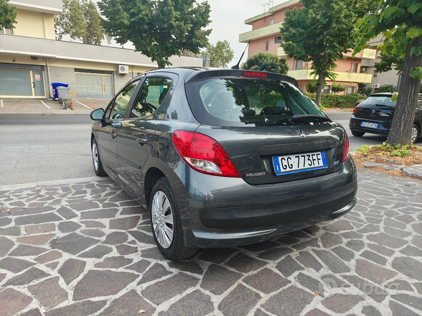 Peugeot 207 2010 photo 4
