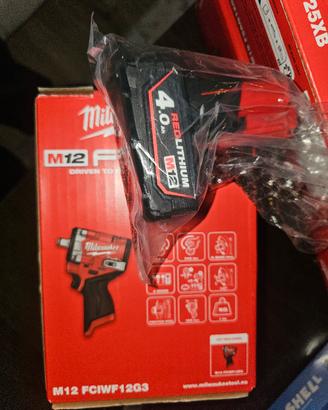 Avvitatore M12 FCIWF12G3 + BATTERIA 4AH