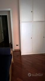 Piacenza - Stanza arredata con bagno privato