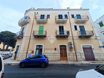 2 LOCALI A GIOVINAZZO
