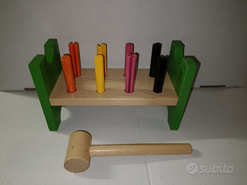 Gioco chiodi e martello Ikea