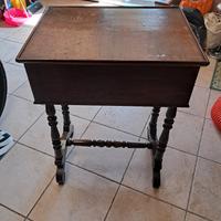 tavolino antico da cucito