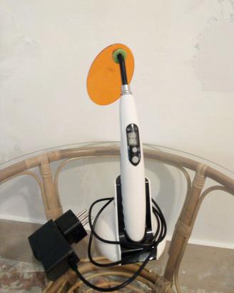 Lampada polimerizzante