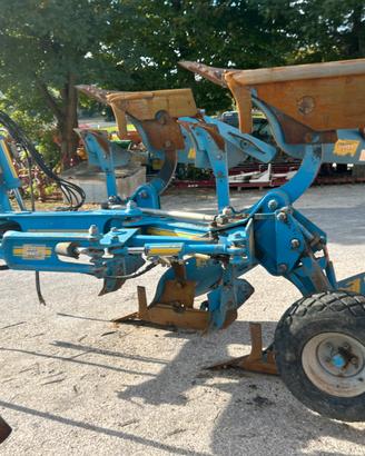 Aratro usato tipo Annovi