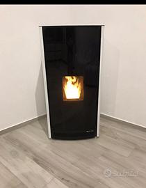 Idrostufa a pellet Elfire modello Sidney