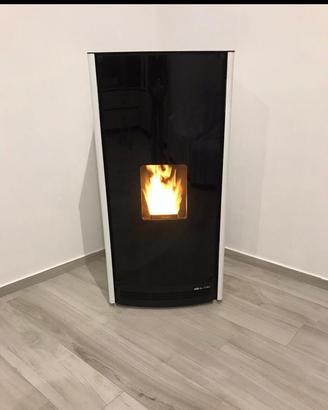 Idrostufa a pellet Elfire modello Sidney