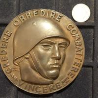 Medaglia Credere Obbedire Combattere Vincere 1942