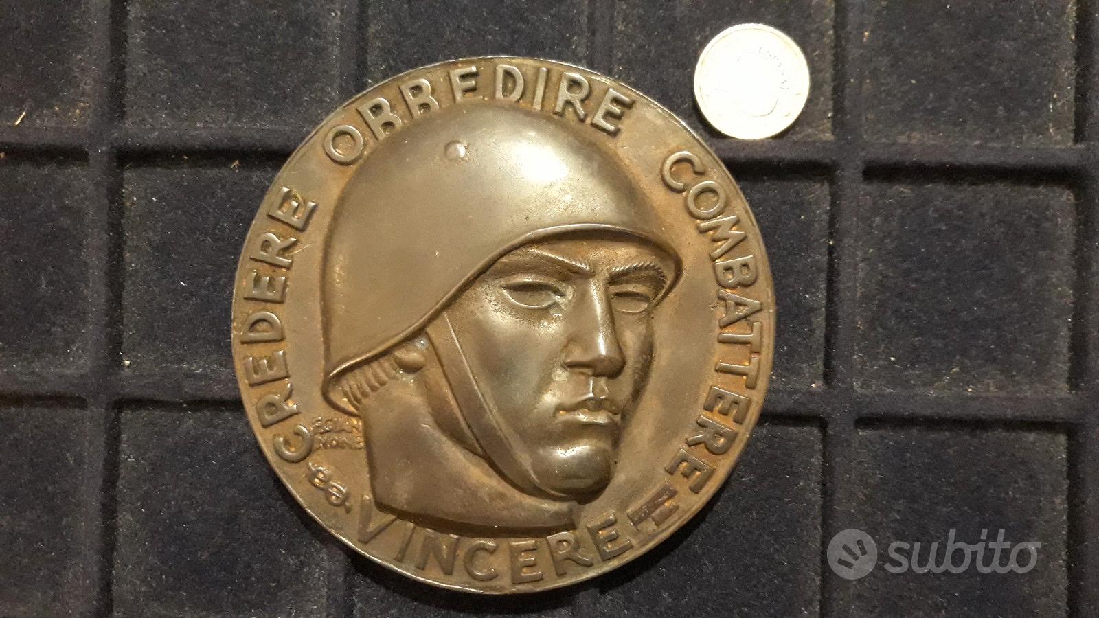 Medaglia Credere Obbedire Combattere Vincere 1942 Collezionismo In