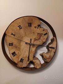 Orologio da parete in radica di ulivo