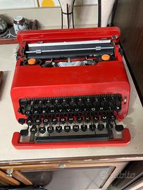 Macchina da scrivere valentine