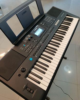 Tastiera Yamaha PSR-E473