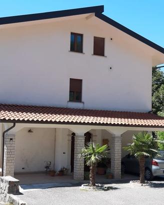 Appartamento in villino bifamiliare posto al 1 p