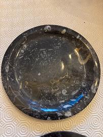 Due Svuotatasche in marmo fossile