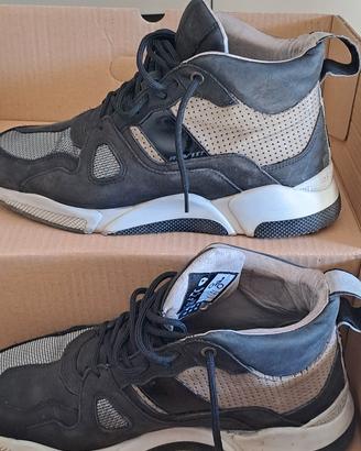 Sneakers moto