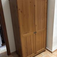 Armadio in legno massello IKEA