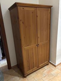 Armadio in legno massello IKEA