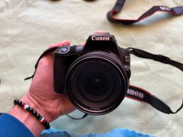 Canon EOS 250D + 18-55mm IS  – Come Nuova