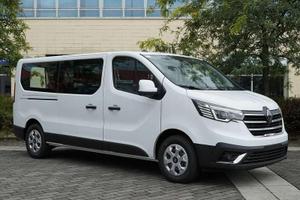 RENAULT TRAFIC 2.0 DCI PASSO LUNGO 9 POSTI