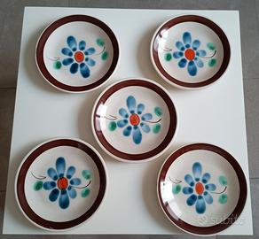 Set di 5 piatti vintage dipinti mano