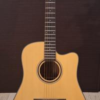 Chitarra acustica elettrificata - amplificata