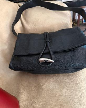 Borsa. Burberry