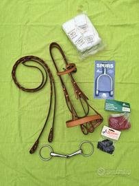 TESTIERA IN CUOIO CHIARO NUOVA + SOTTOPANCIA + FIL