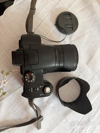 Fotocamera Lumix Panasonic  DMC-F27 con custodia